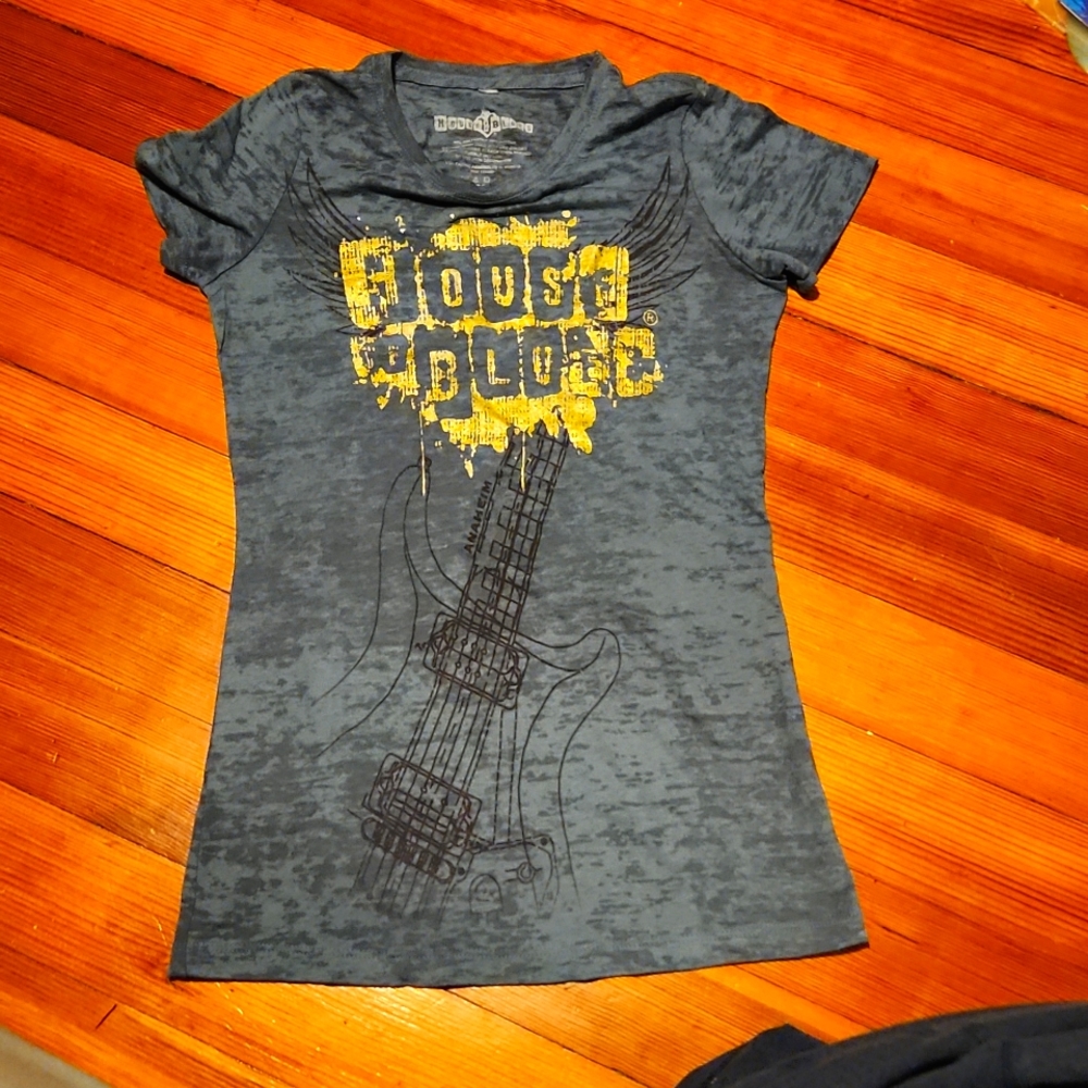 Vintage-style House of Blues T-Shirt.